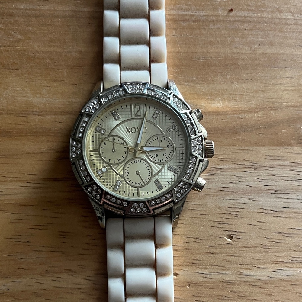 XOXO White and Silver Women's Watch